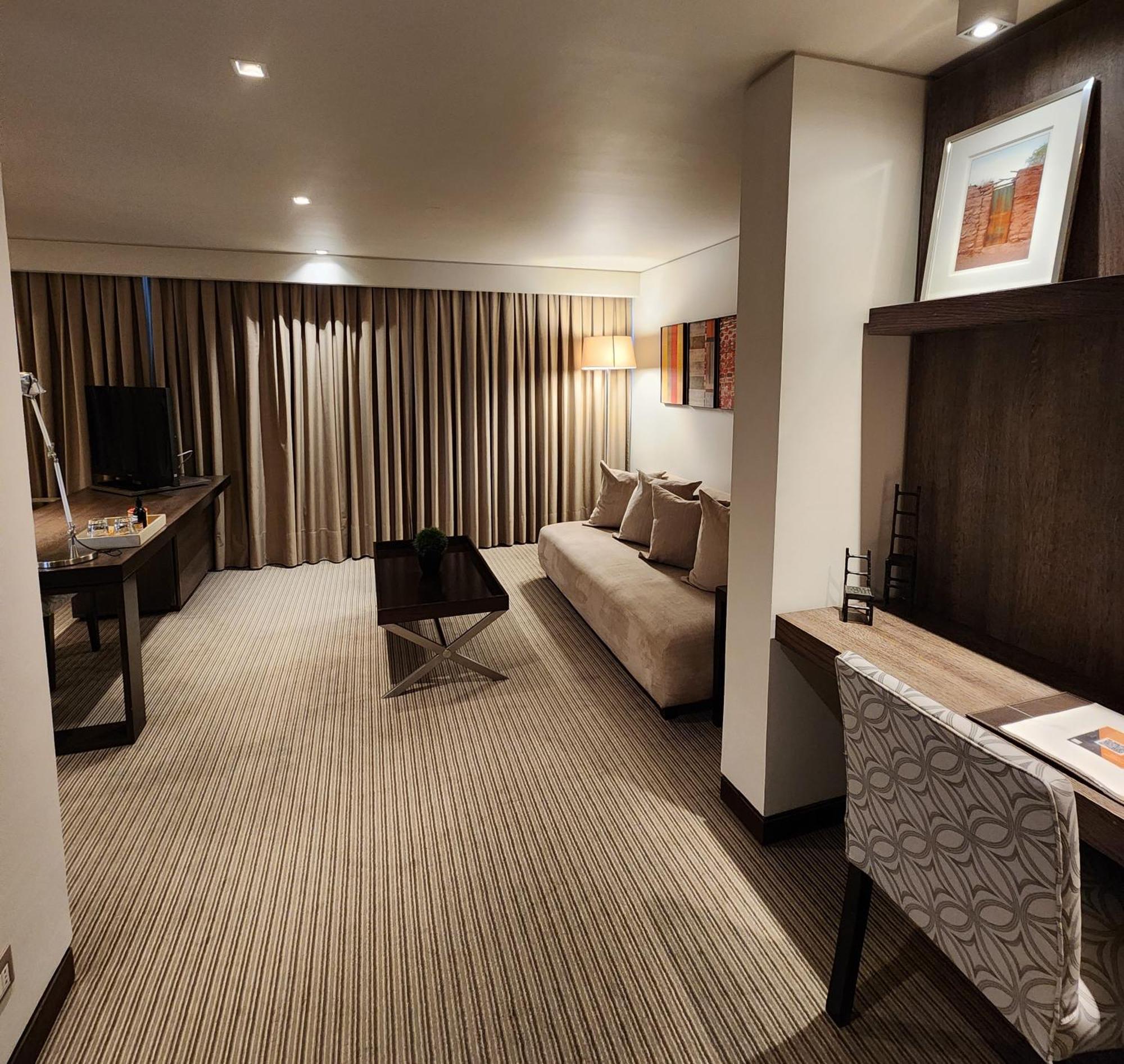 Hotel Los Espanoles Plus サンティアゴ エクステリア 写真