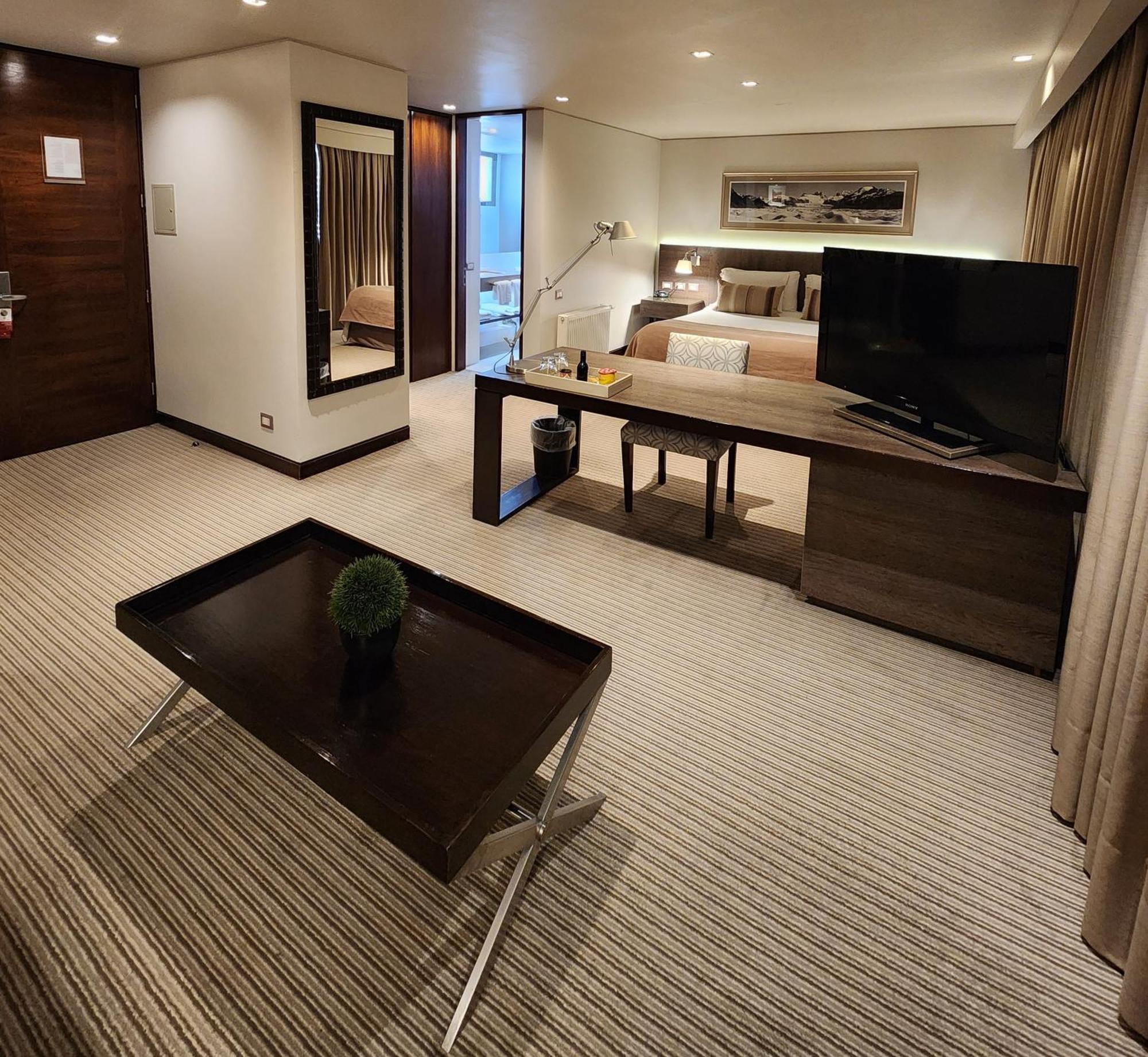 Hotel Los Espanoles Plus サンティアゴ エクステリア 写真