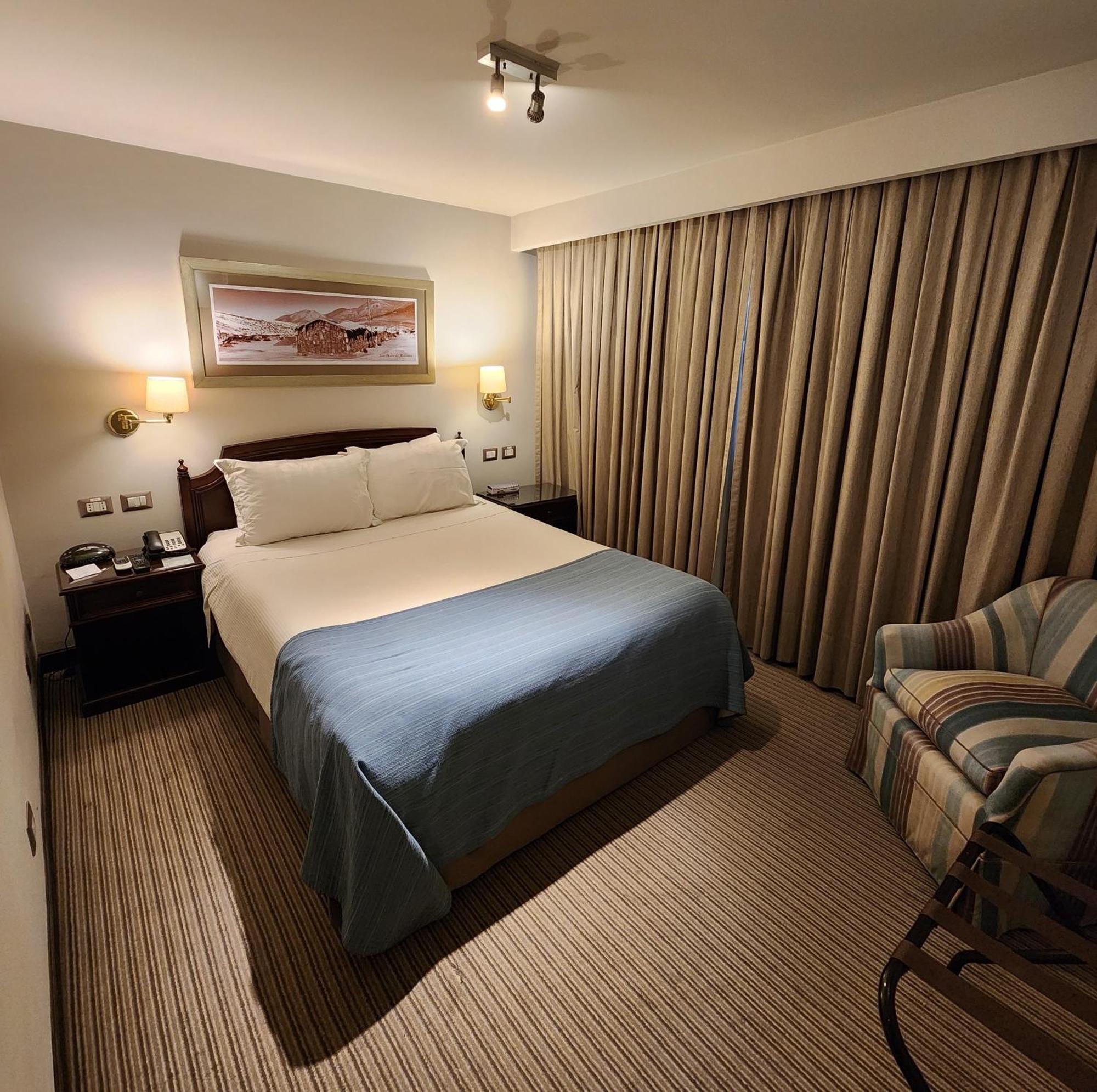 Hotel Los Espanoles Plus サンティアゴ エクステリア 写真
