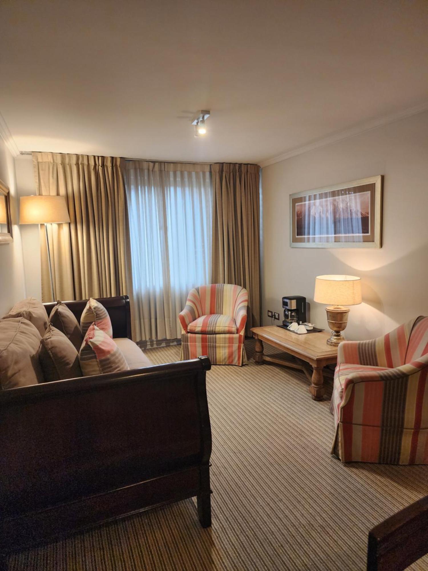 Hotel Los Espanoles Plus サンティアゴ エクステリア 写真