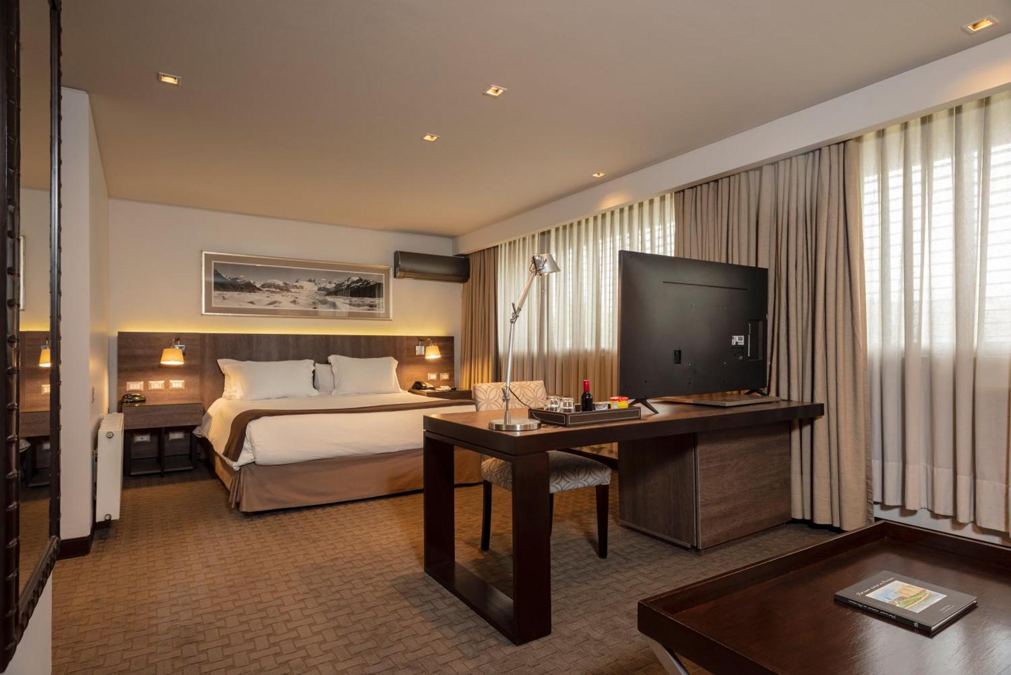 Hotel Los Espanoles Plus サンティアゴ エクステリア 写真