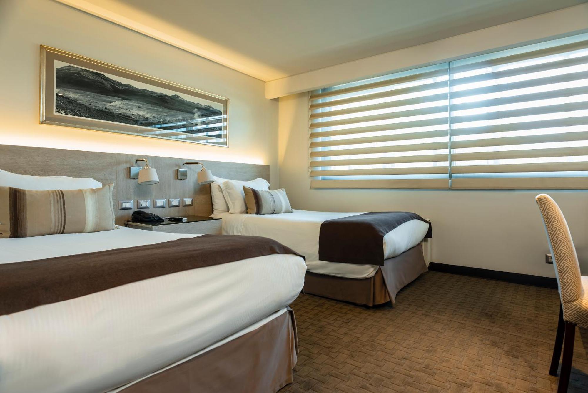 Hotel Los Espanoles Plus サンティアゴ エクステリア 写真