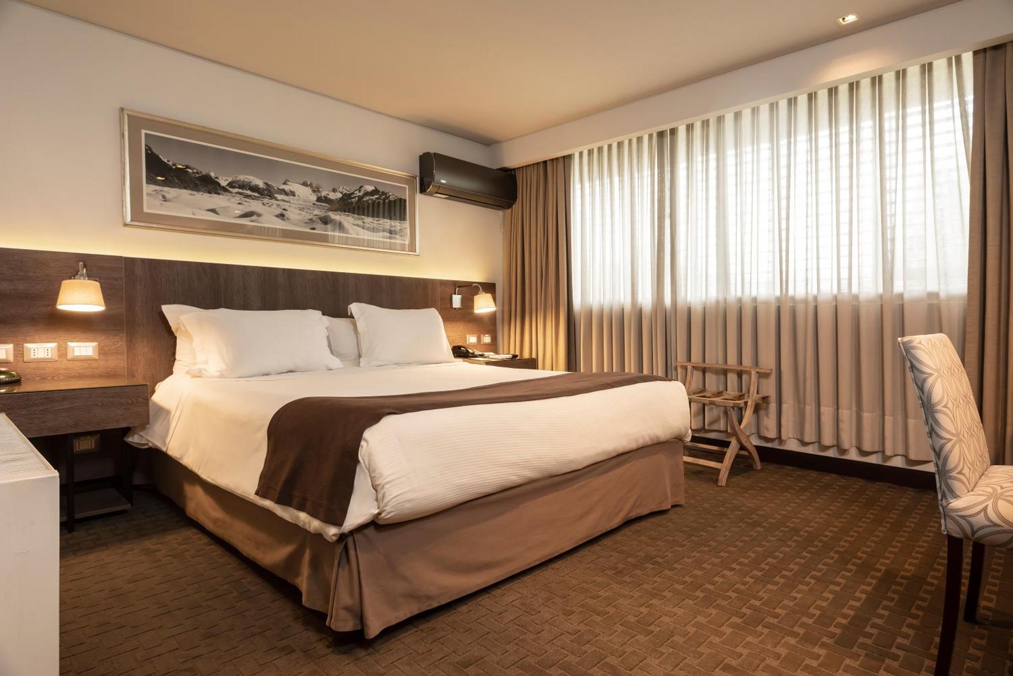Hotel Los Espanoles Plus サンティアゴ エクステリア 写真